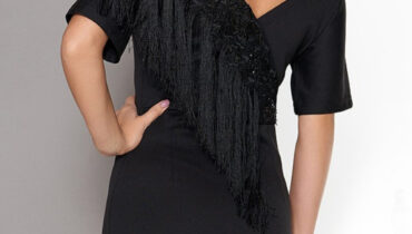 Proginė suknelė vyresnėms: į ką atkreipti dėmesį renkantis?