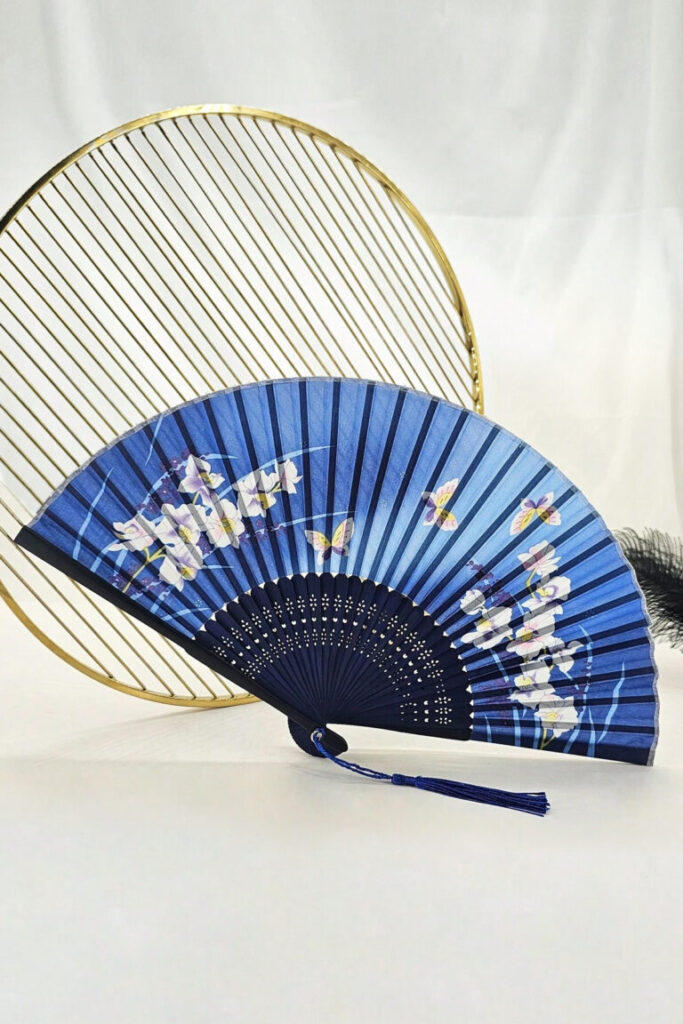 mazos kaledines dovanos